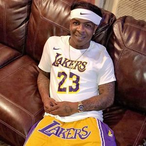 Meet your Posher, Dee